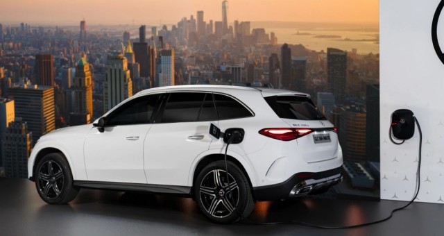 Mercedes-Benz GLC tại Việt Nam có thêm bản PHEV, giá bán gần 3 tỷ đồng